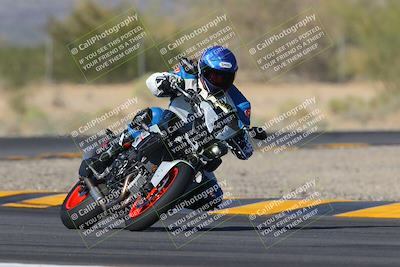 media/Nov-06-2022-SoCal Trackdays (Sun) [[208d2ccc26]]/Turn 6 (145pm)/